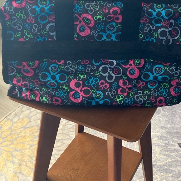 NWT LeSportsac Deluxe Medium Weekender - Picture 8 of 8